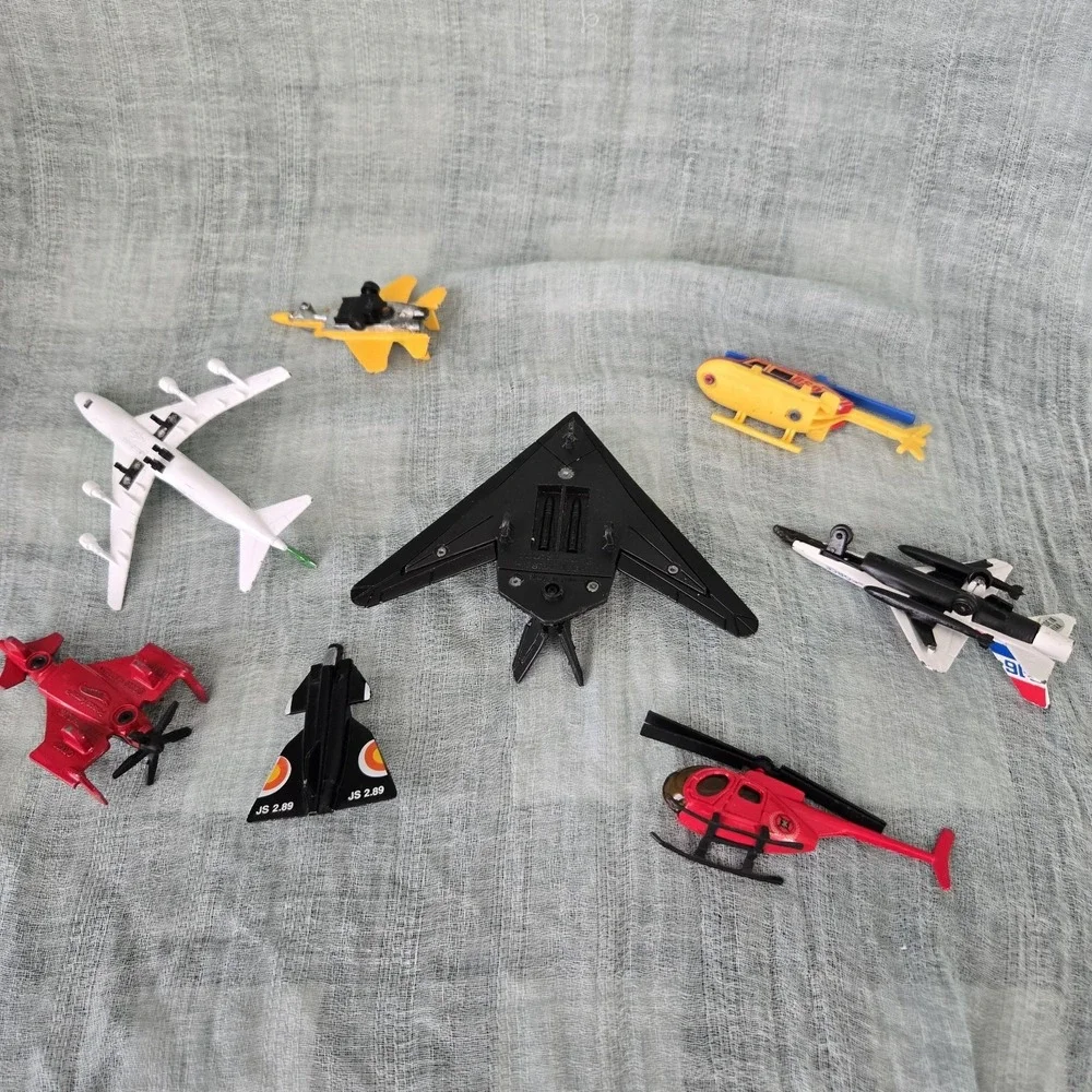 Lot of Mixed Die cast‎  Metal and Plastic Toy Aircraft Airplane Helicopter